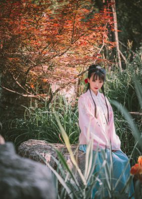可爱人气Coser面饼仙儿 – 明治汉服